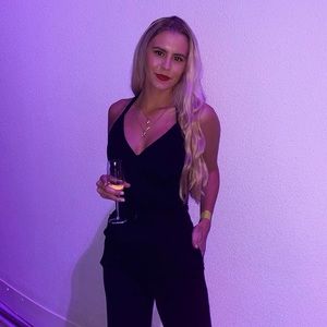 Meet your Posher, Holly